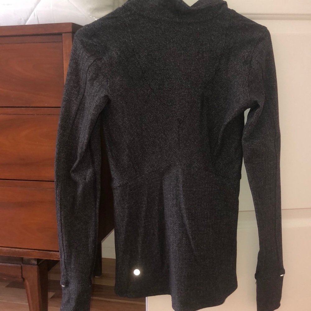 Lululemon quarter zip sz 4 - Picture 4 of 5